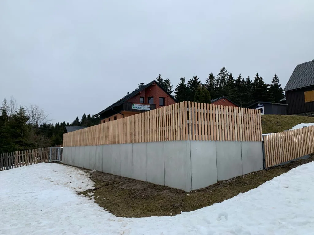 Stahl-Zaun mit Holz, Tellerhäuser, 2020